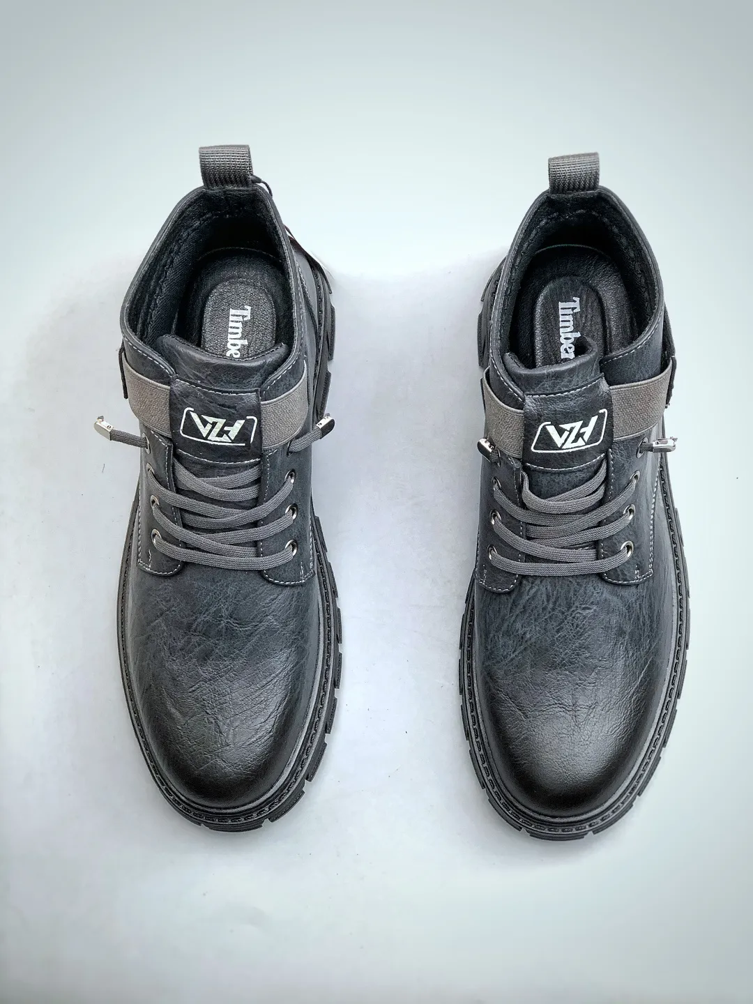 💰 480 Timberland Timberland/Timberland classic 25ss new high-top, classic re-creation, brand new upgrade, Guangdong factory quality, original box and original packaging. The fabric is made of Italian top frosted cowhide, with anti-odor and anti-corrosion genuine leather latex insoles to give you a perfect wearing experience. High-quality and durable, a must-have for sportsmen. Specializes in not looking handsome. High-quality and first-class foot feel. Exclusive supply. Size: 38-44